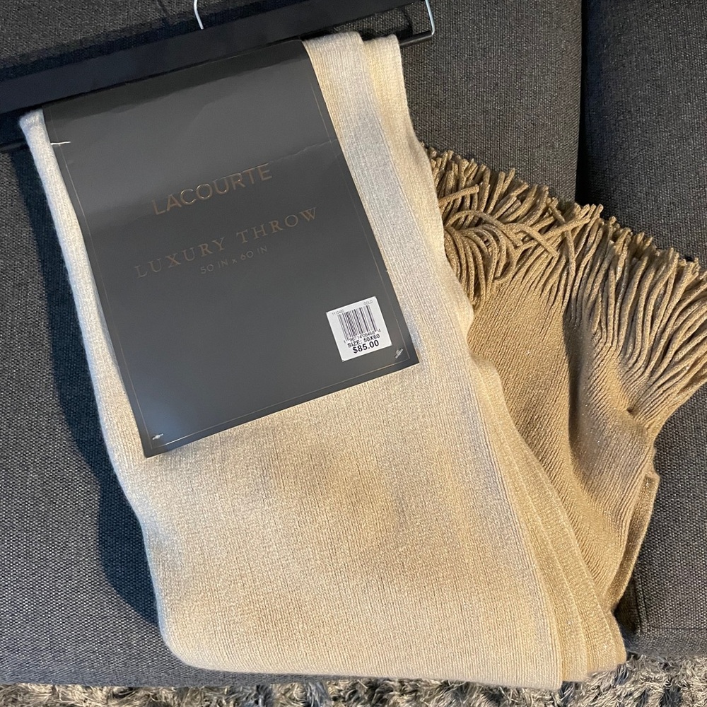 Lacourte Luxury Throw Blanket